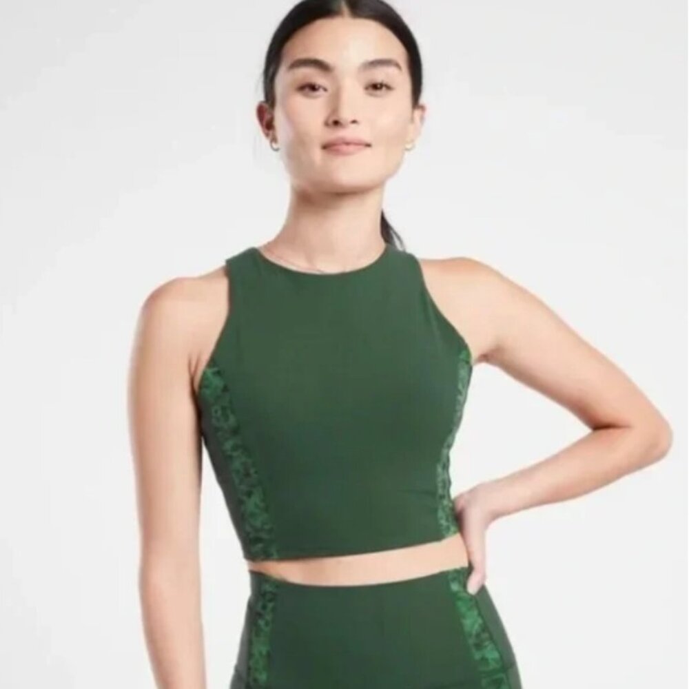 Athleta conscious crop in green women's size S seaweed snack color